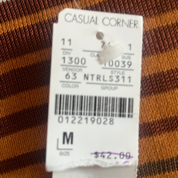 CASUAL CORNER knit tank - Picture 5 of 5